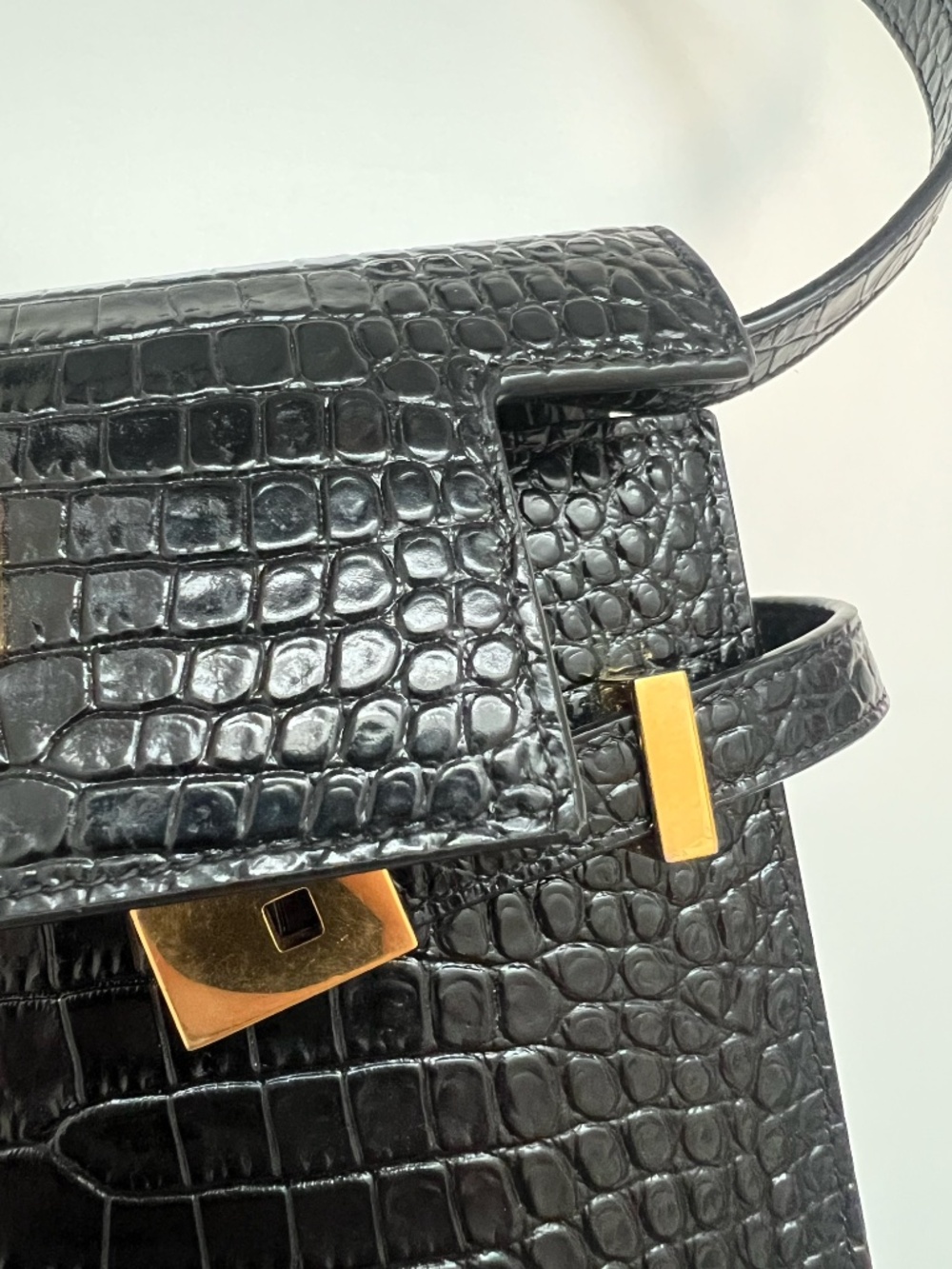 YSL Small Manhattan in Black Croc-Embossed Leather - Picture 12 of 16